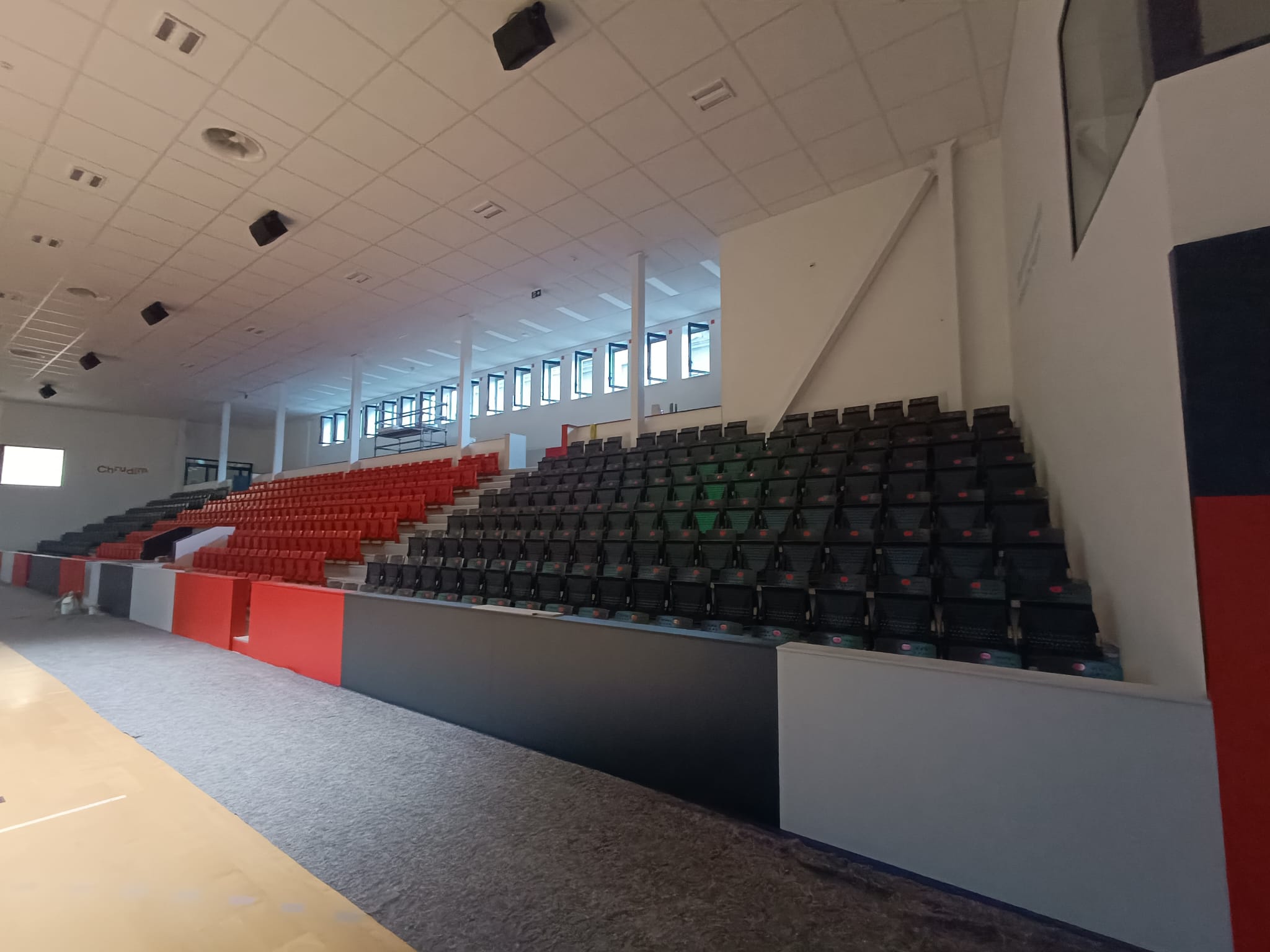 Tribuna 2
